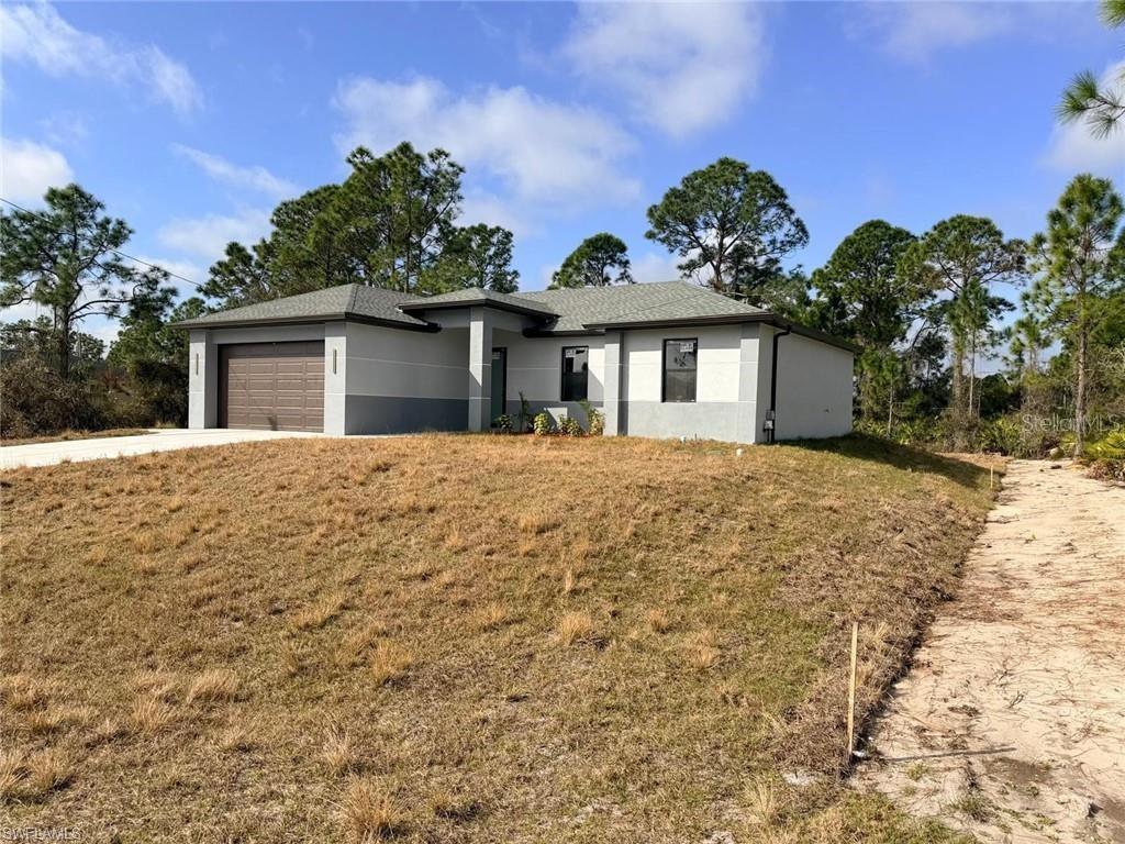 LEHIGH ACRES UNIT 3 BLK 30 PB 20 PG 23 LOT 16 - Residential