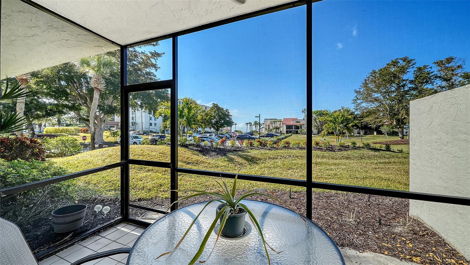 SEAPLACE I - Residential