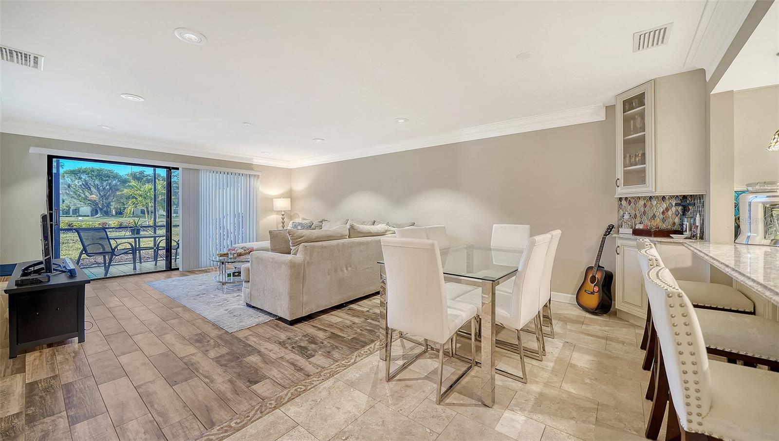 SEAPLACE I - Residential