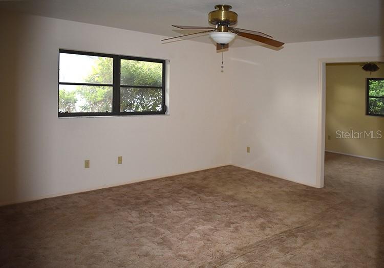 HOURGLASS LAKE ESTATES - Residential Lease