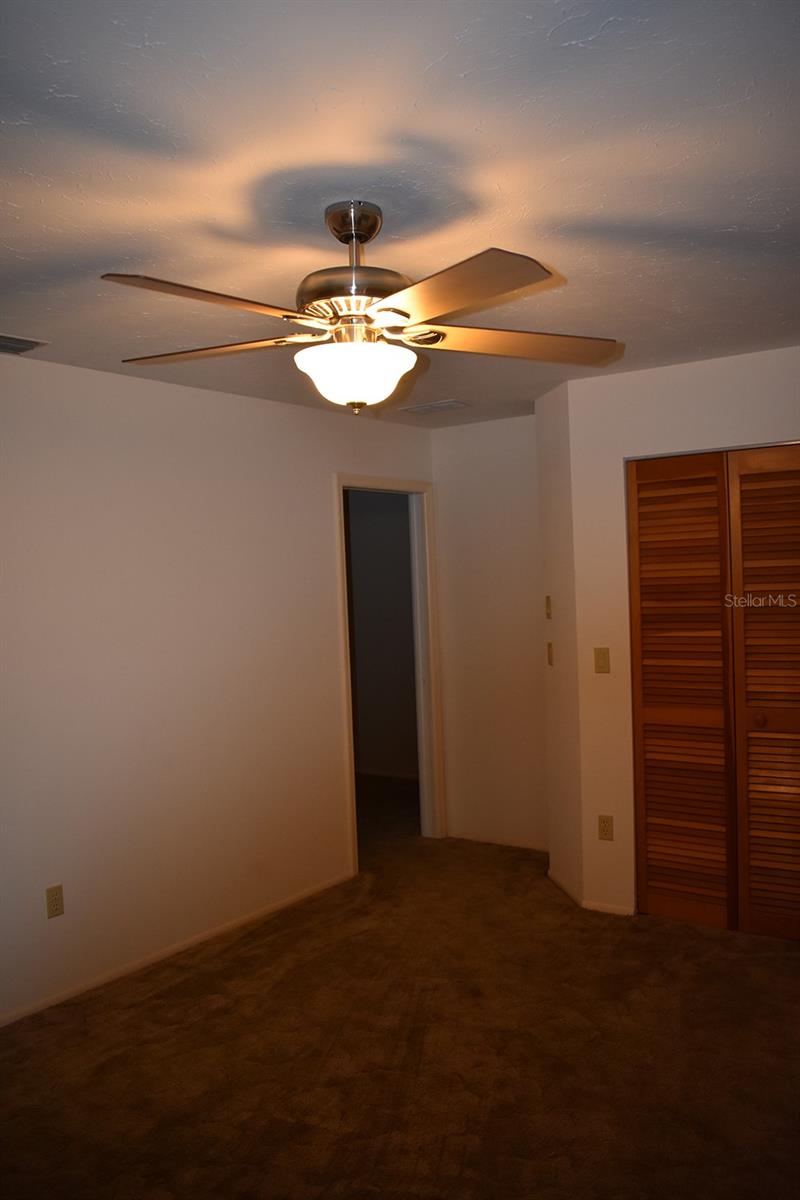 HOURGLASS LAKE ESTATES - Residential Lease