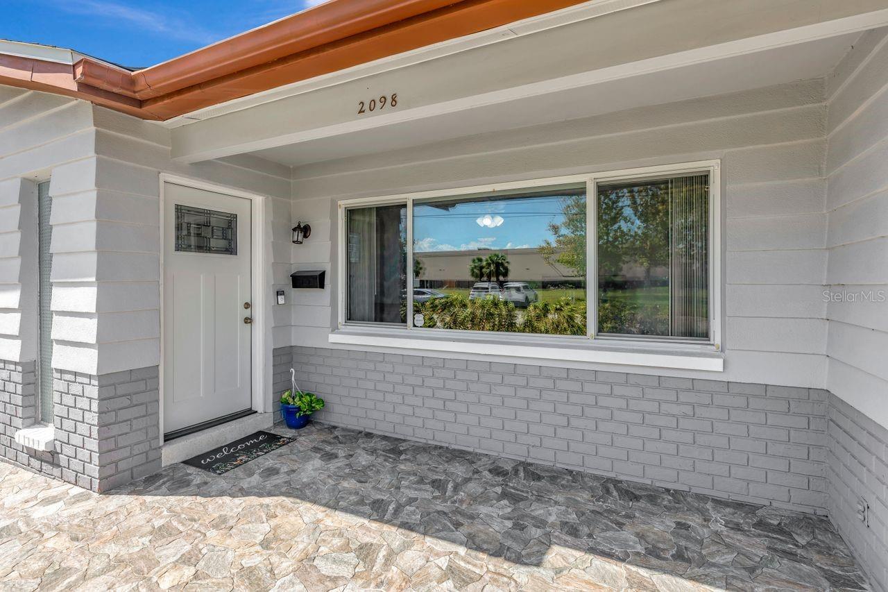 2098 35TH STREET N