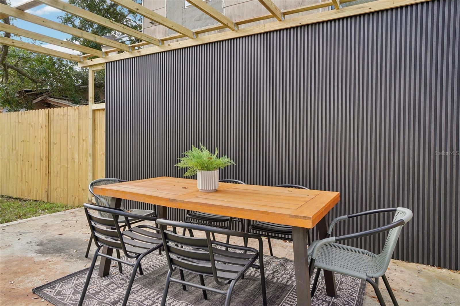 FERN CLIFF - Residential