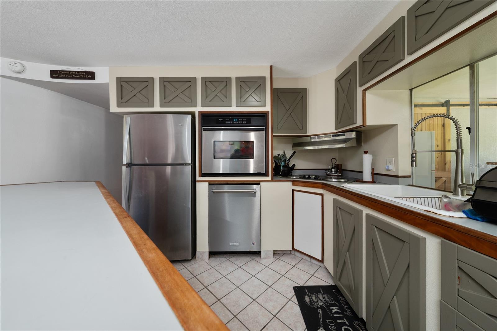 2505 CANAL ROAD