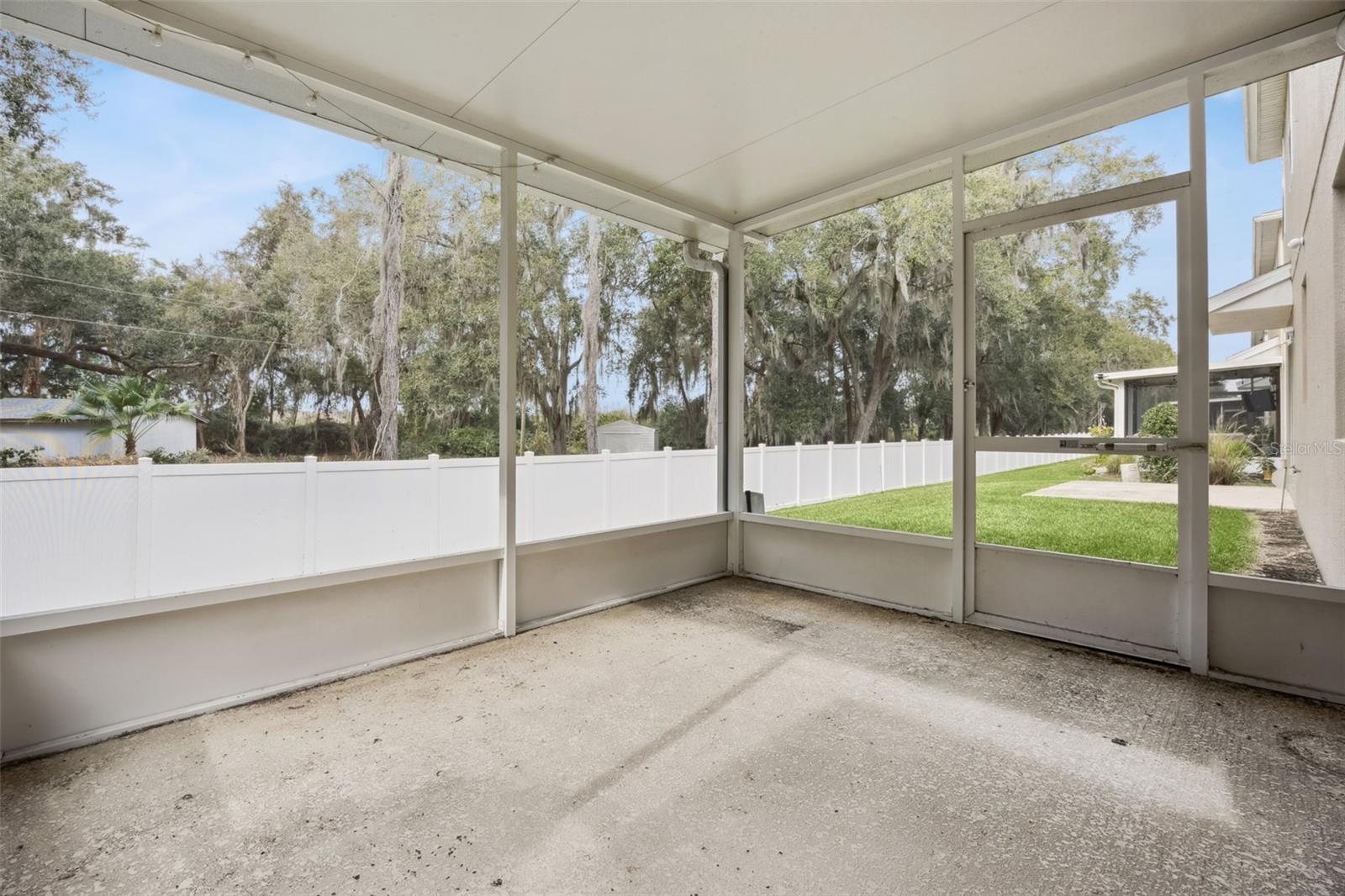 VILLAS AT TUCKER OAKS - Residential Lease