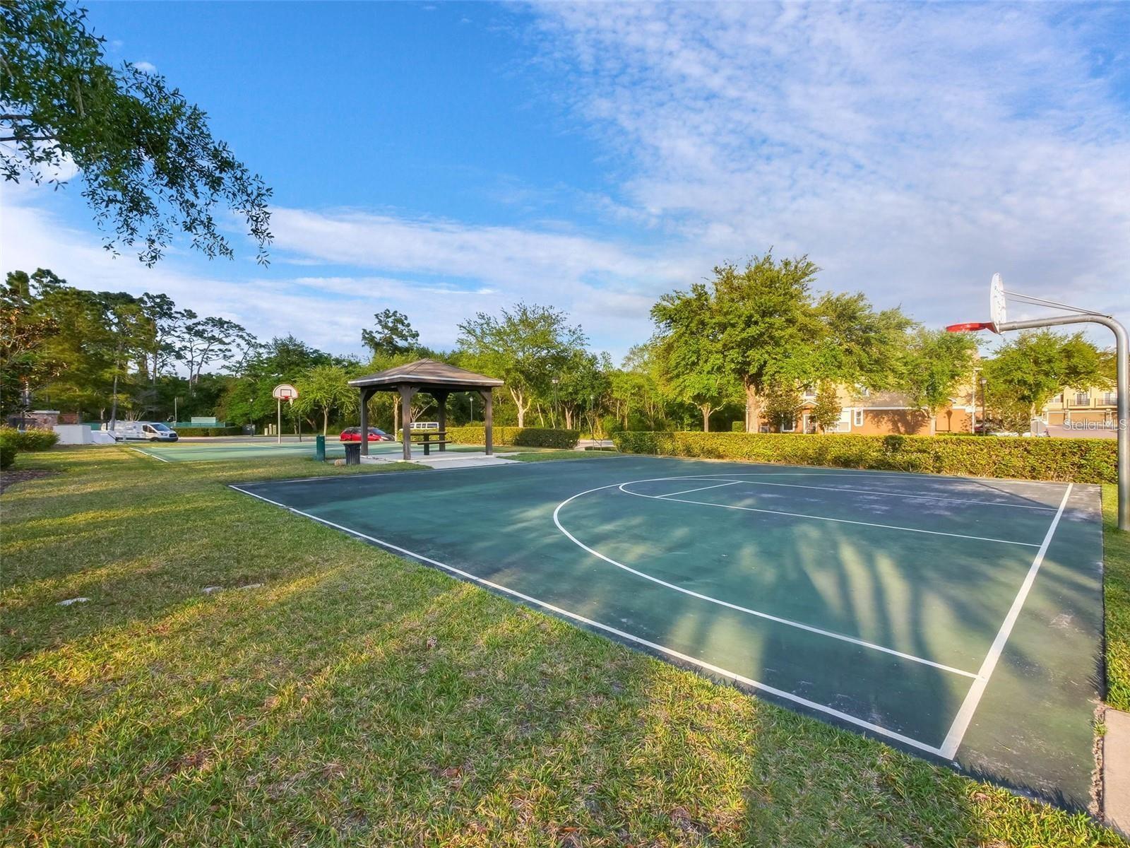 VILLAS AT TUCKER OAKS - Residential Lease