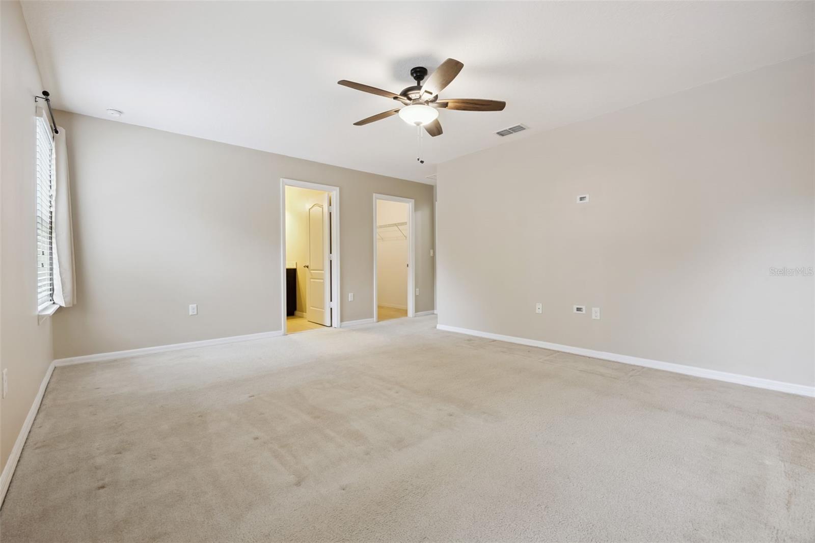 VILLAS AT TUCKER OAKS - Residential Lease