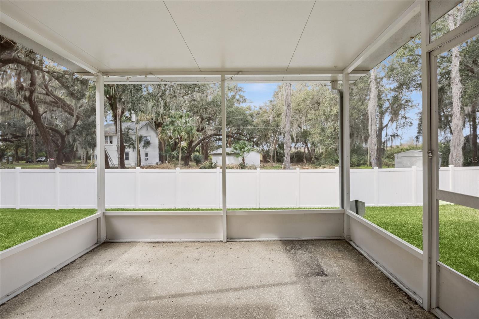 VILLAS AT TUCKER OAKS - Residential Lease