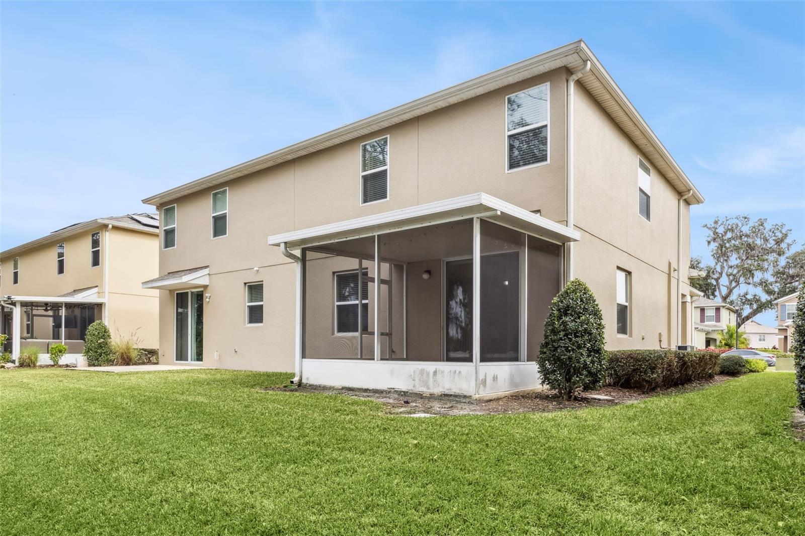 VILLAS AT TUCKER OAKS - Residential Lease