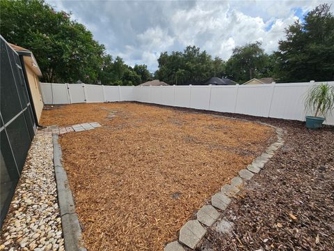 Tiny photo for 34224 Shadewood Circle, Leesburg, FL 34788 (MLS # V4949786)