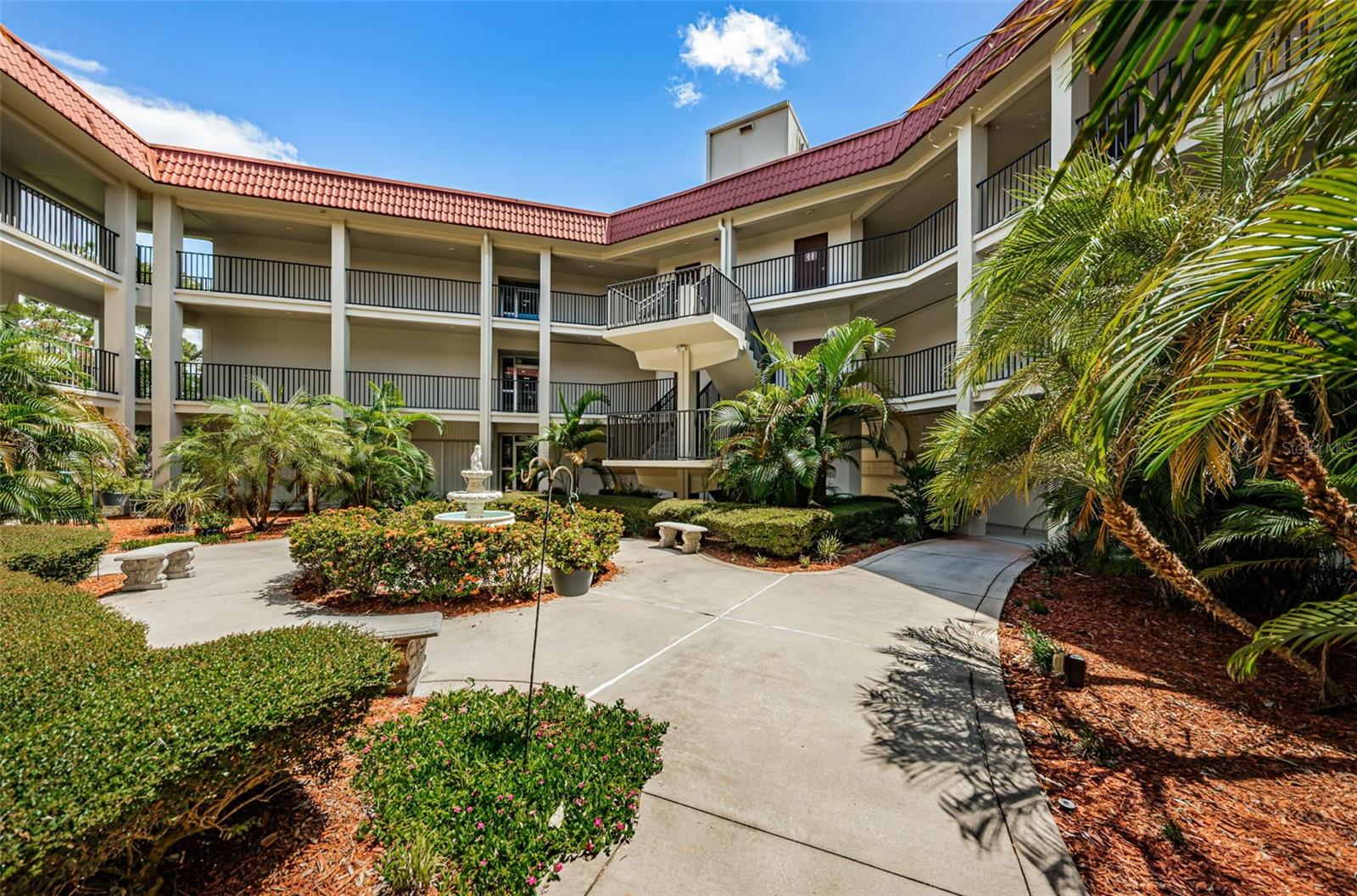 2700 BAYSHORE BOULEVARD 2204