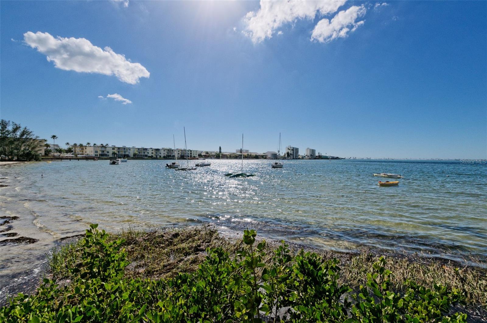 2700 BAYSHORE BOULEVARD 2204