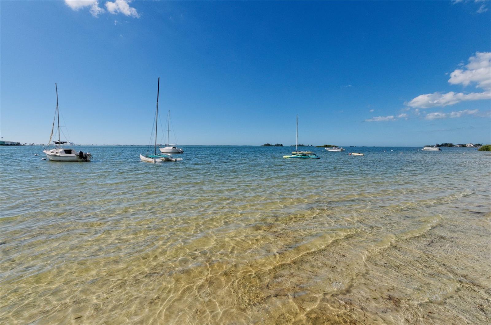 2700 BAYSHORE BOULEVARD 2204