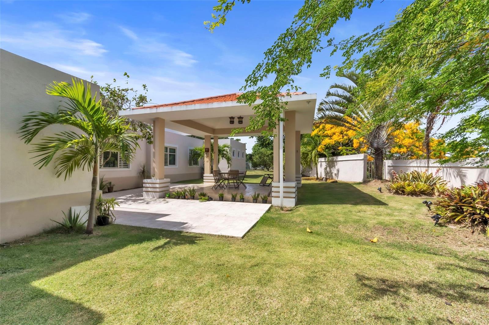 PALMAS PLANTATION - Residential Lease