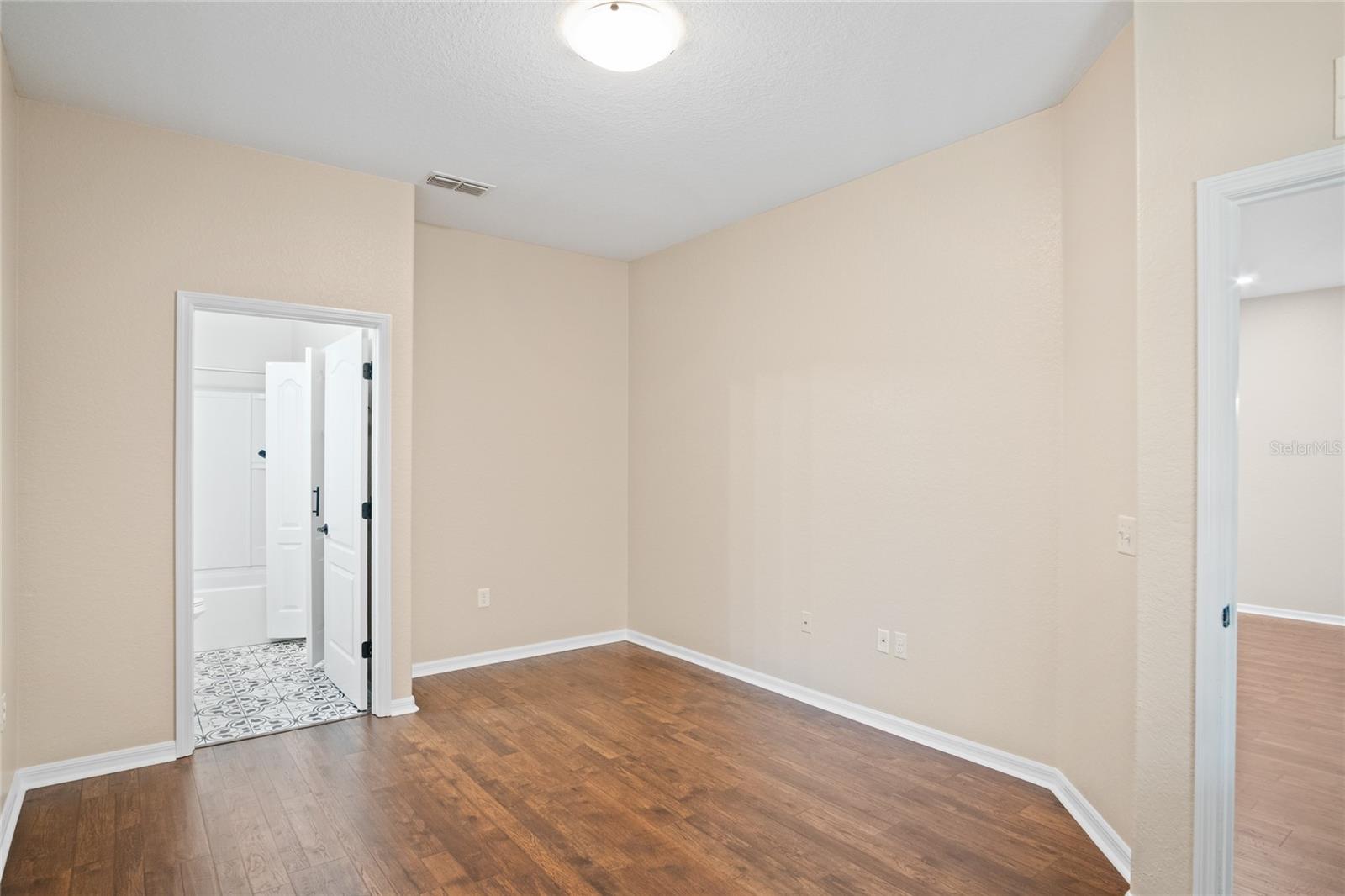 HALLAM PRESERVE EAST - Residential