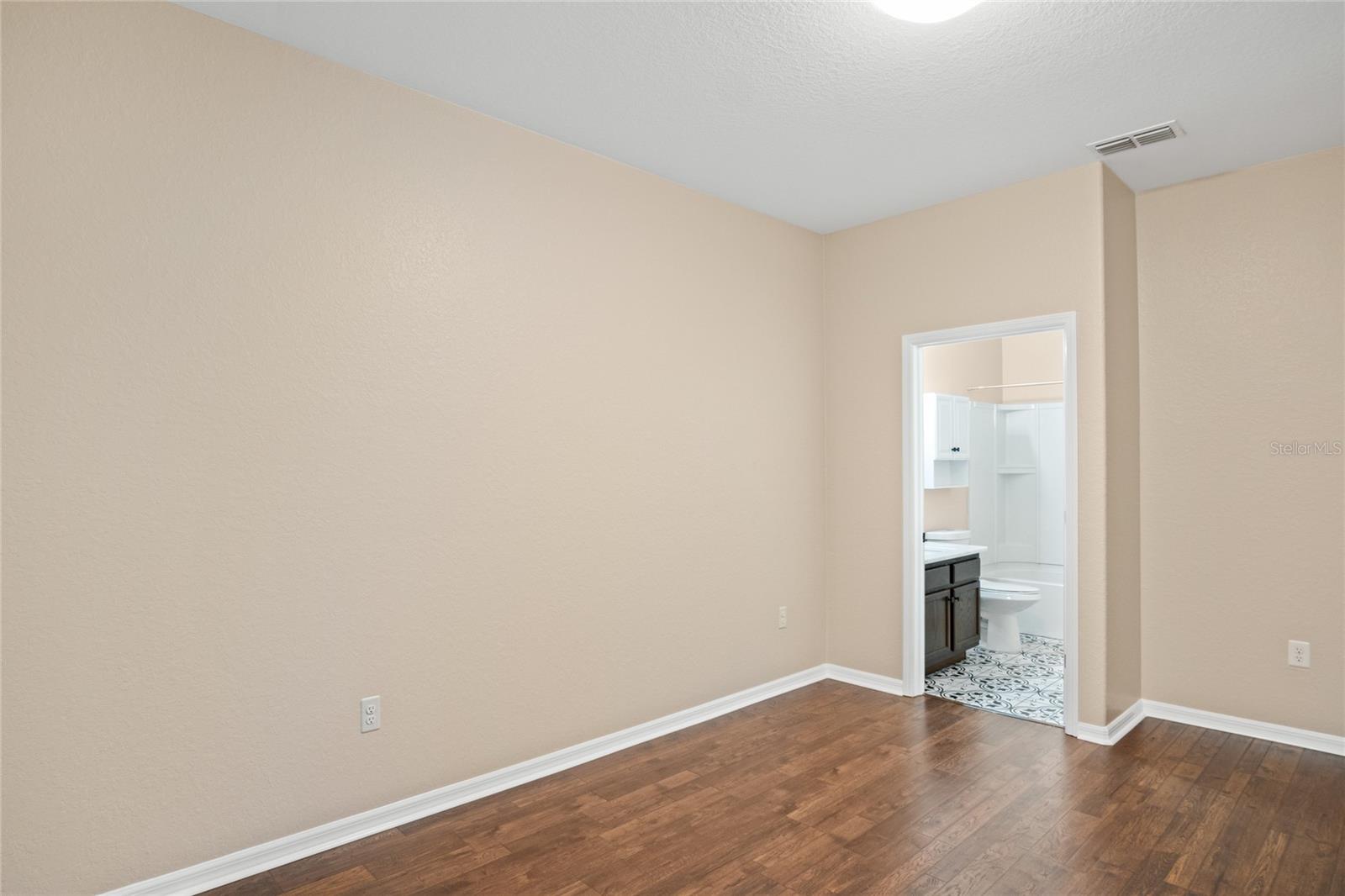 HALLAM PRESERVE EAST - Residential