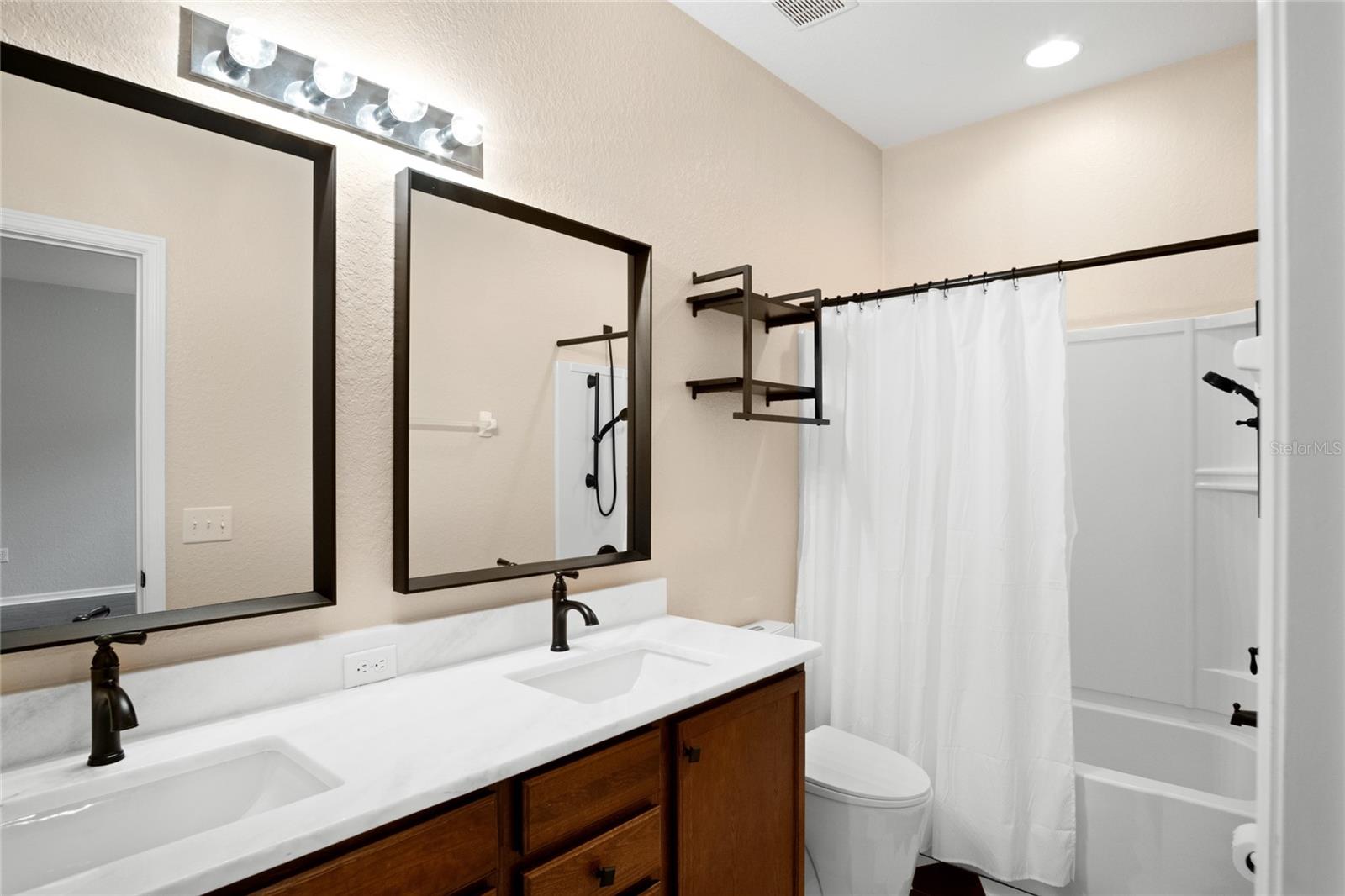 HALLAM PRESERVE EAST - Residential