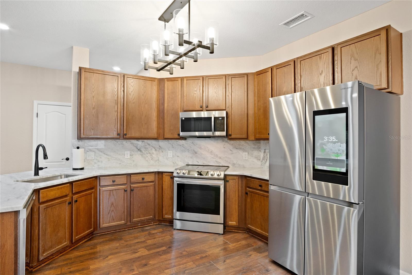 HALLAM PRESERVE EAST - Residential