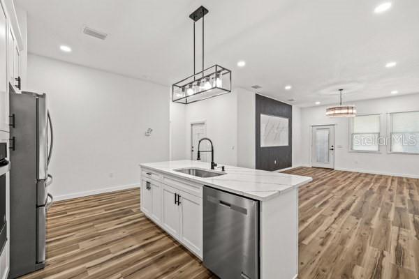 WASHINGTON SQUARE - Residential