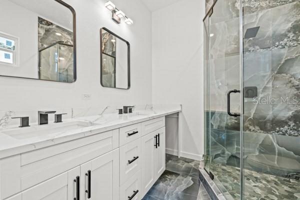 WASHINGTON SQUARE - Residential