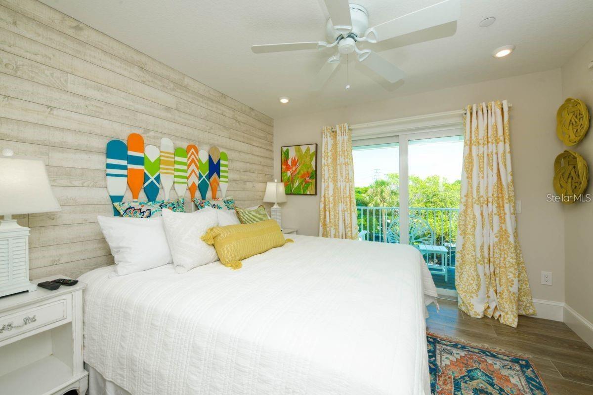 SARASOTA BEACH - Residential