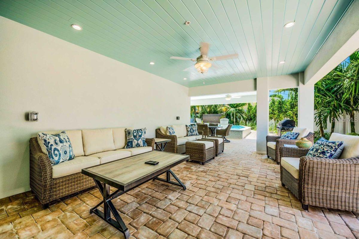 SARASOTA BEACH - Residential