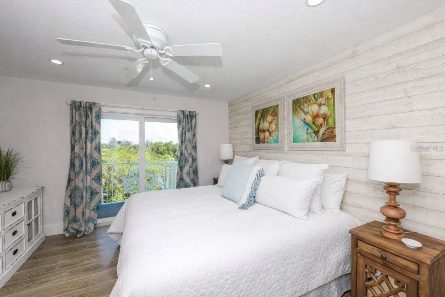 SARASOTA BEACH - Residential