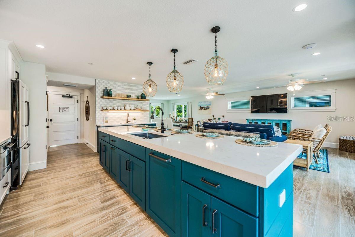 SARASOTA BEACH - Residential