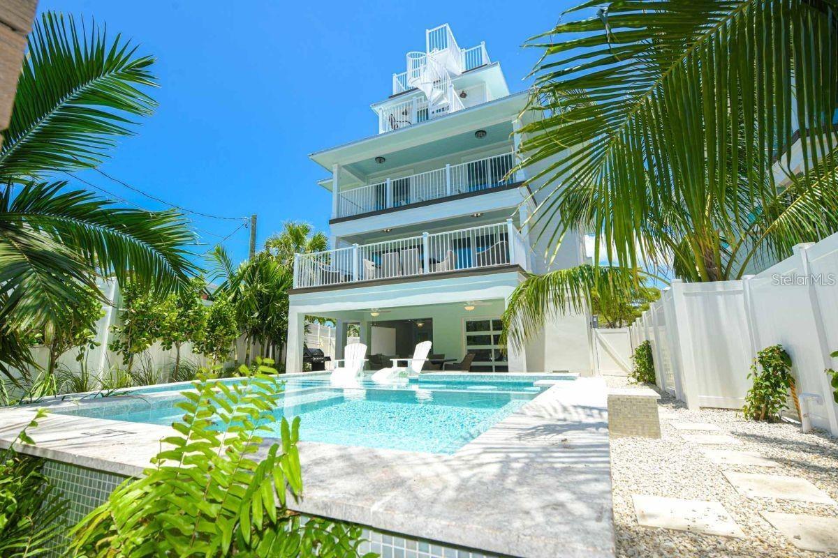 SARASOTA BEACH - Residential