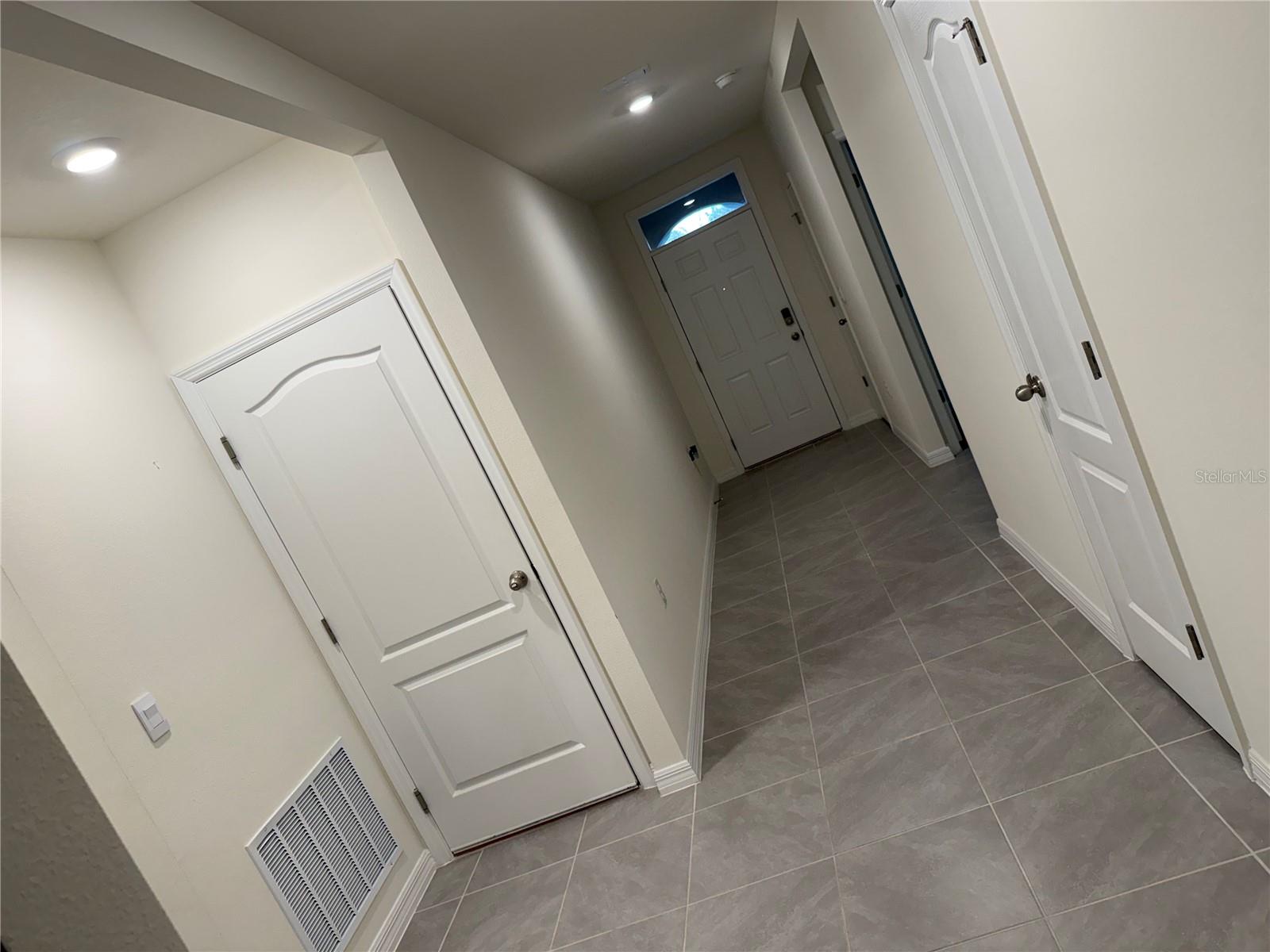 DELTONA LAKES UNIT 59 - Residential Lease