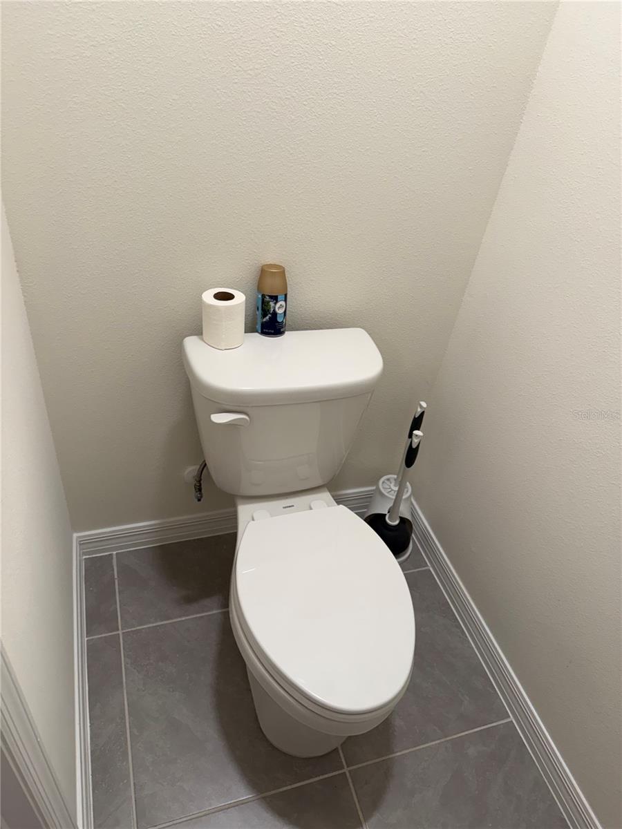 DELTONA LAKES UNIT 59 - Residential Lease