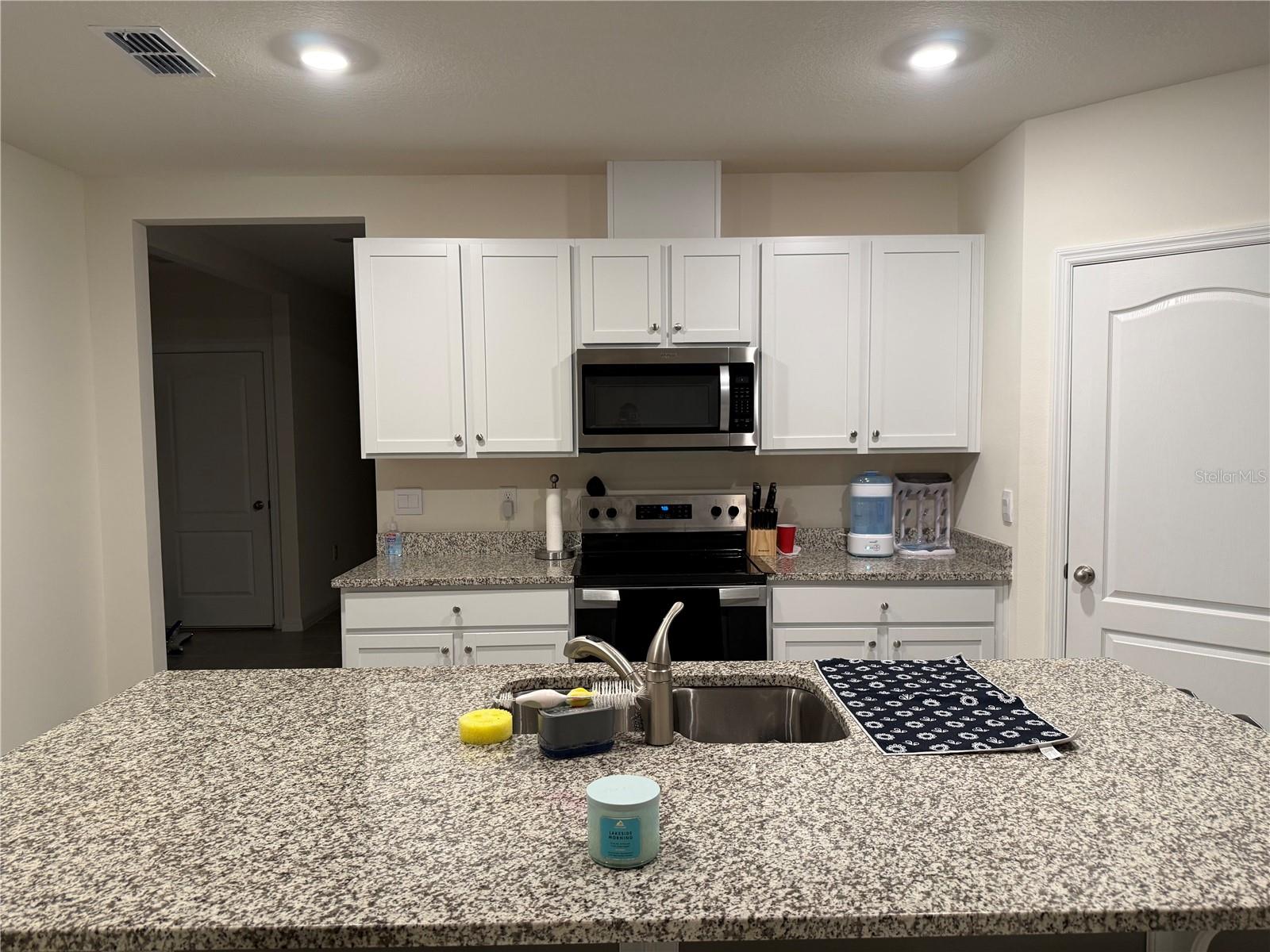 DELTONA LAKES UNIT 59 - Residential Lease