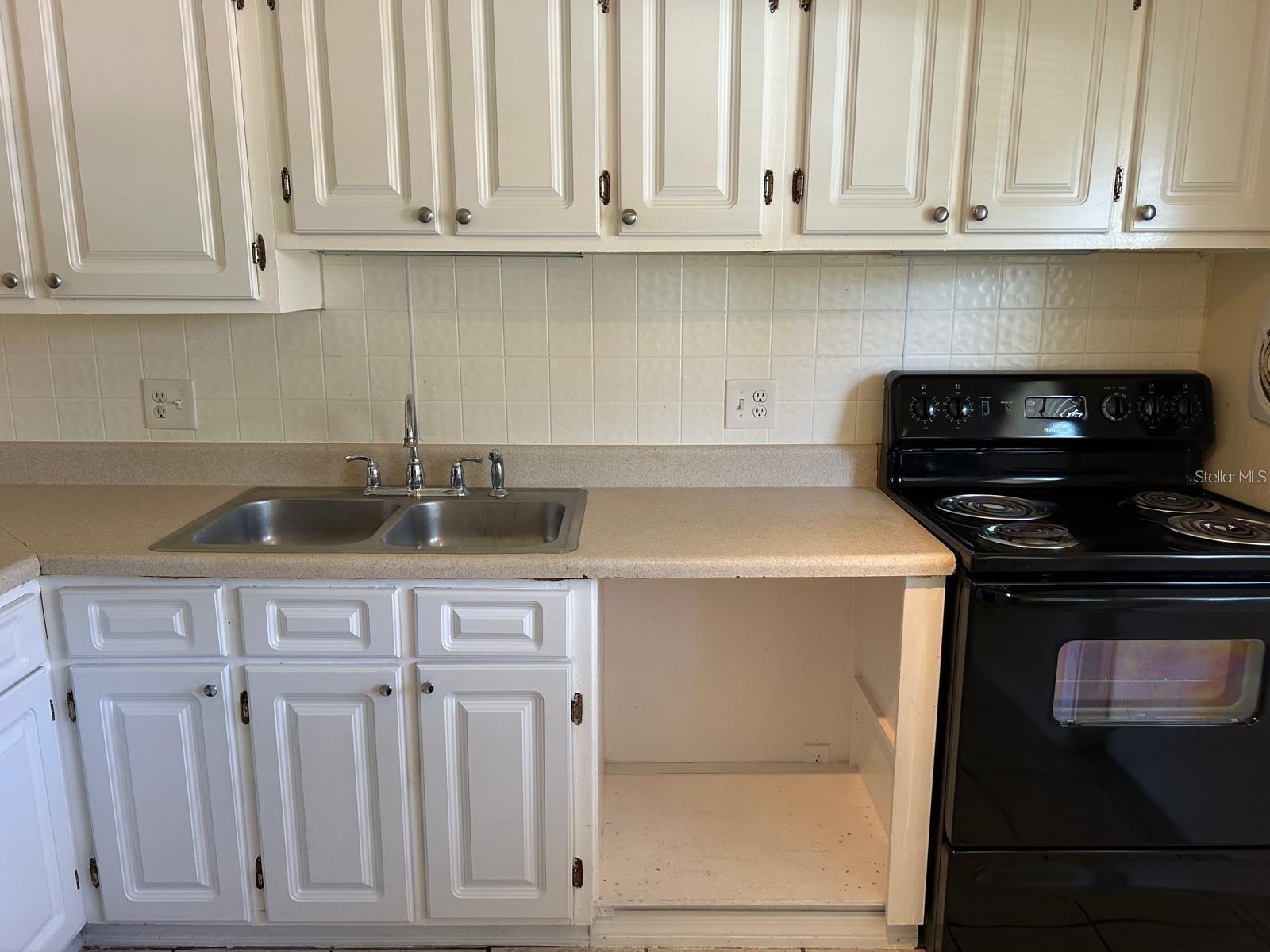 WEATHERLY CONDO AT CENTRAL PARK - Residential Lease