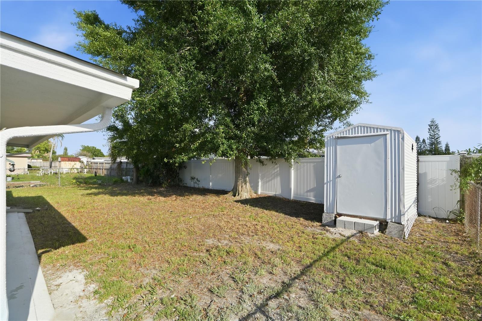 HOLIDAY LAKE ESTATES - Residential