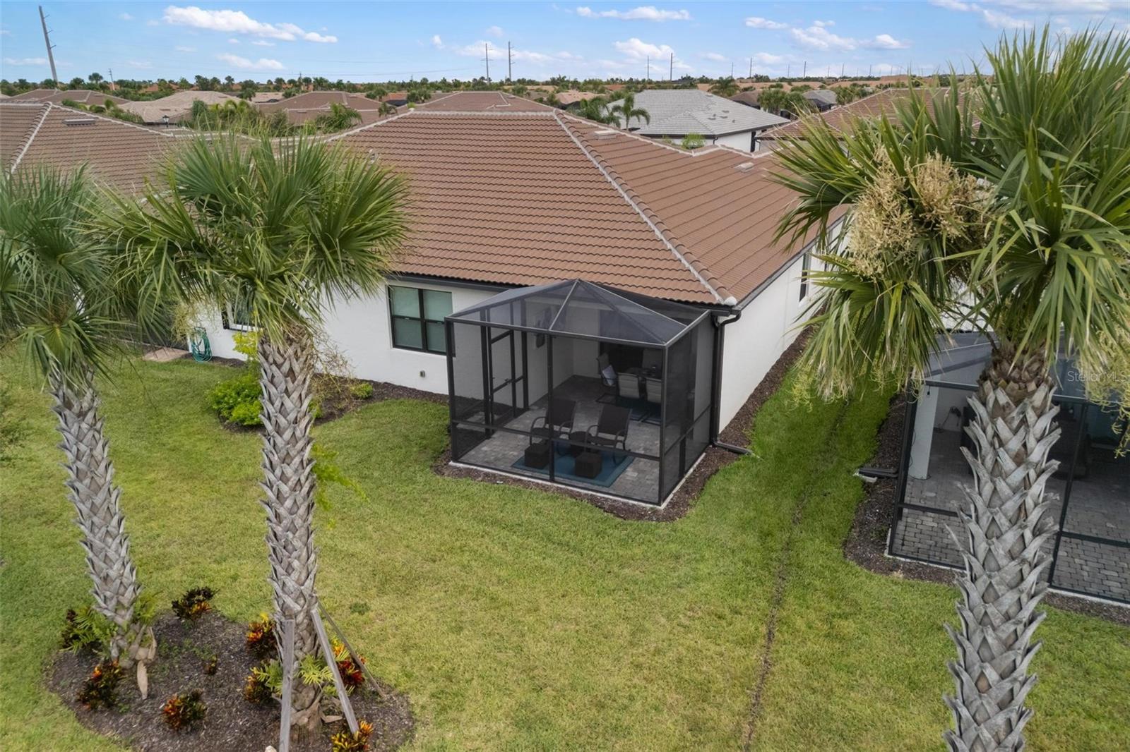 ISLANDWALK/THE WEST VLGS PH 6 - Residential