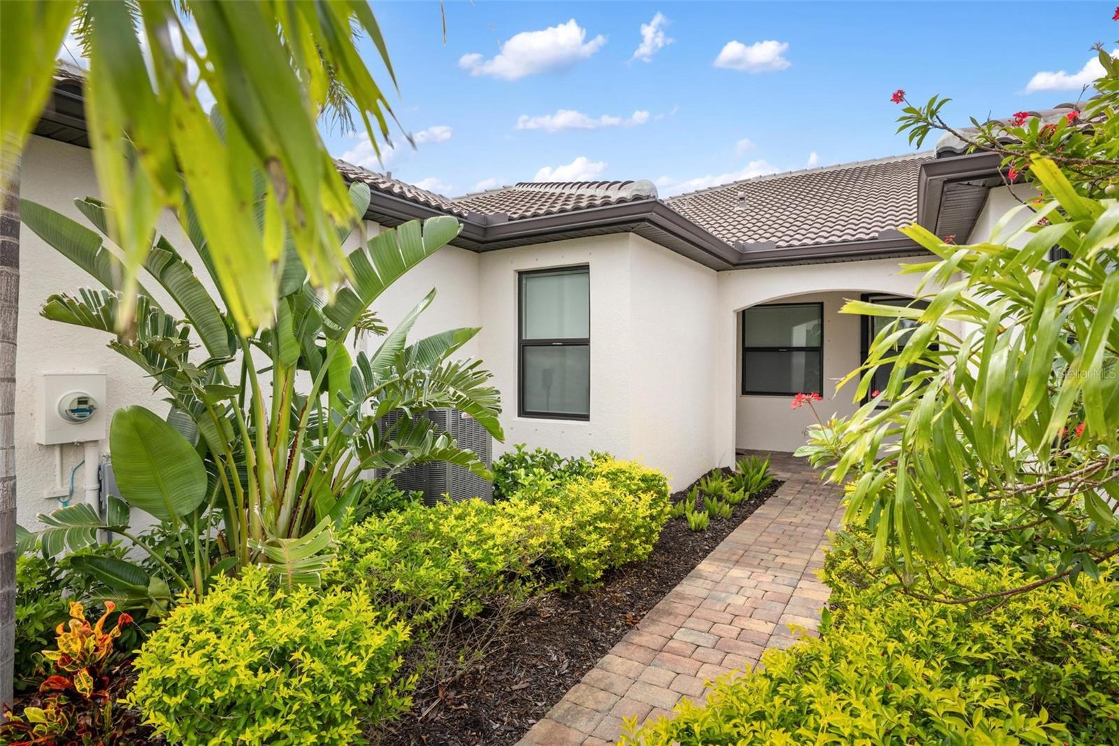 ISLANDWALK/THE WEST VLGS PH 6 - Residential