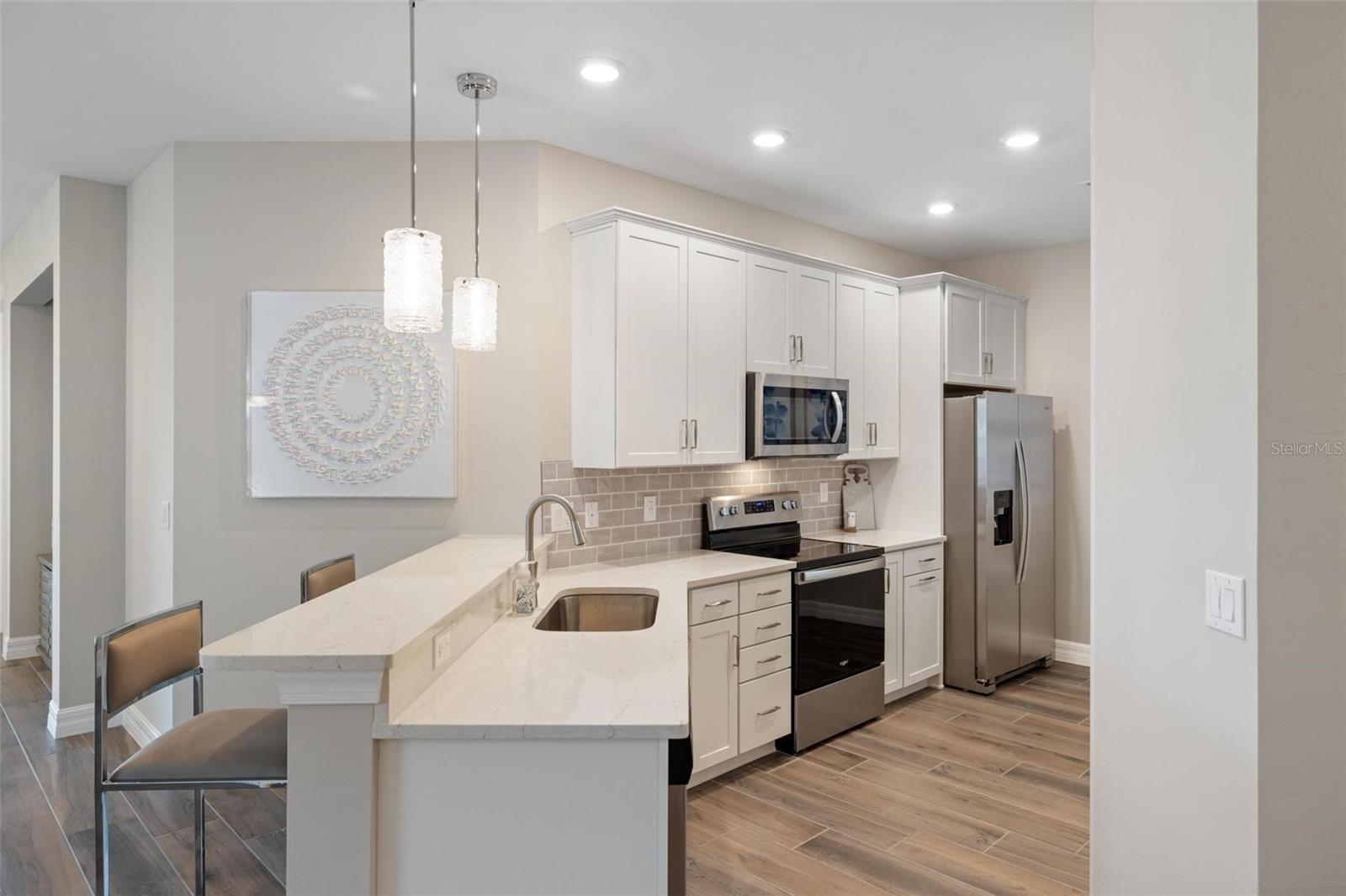 ISLANDWALK/THE WEST VLGS PH 6 - Residential