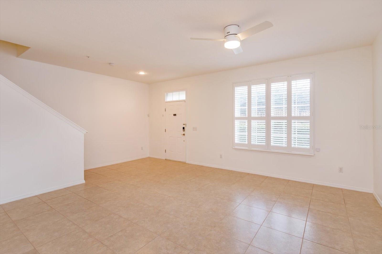 SUTTON PLACE TOWNHOMES A REPLAT - Residential