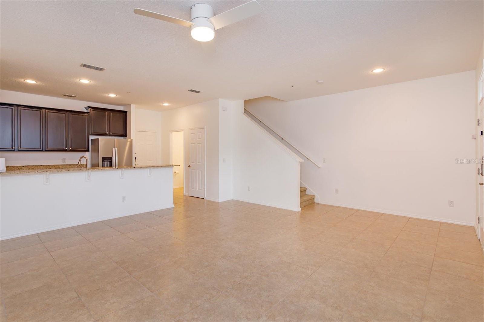 SUTTON PLACE TOWNHOMES A REPLAT - Residential