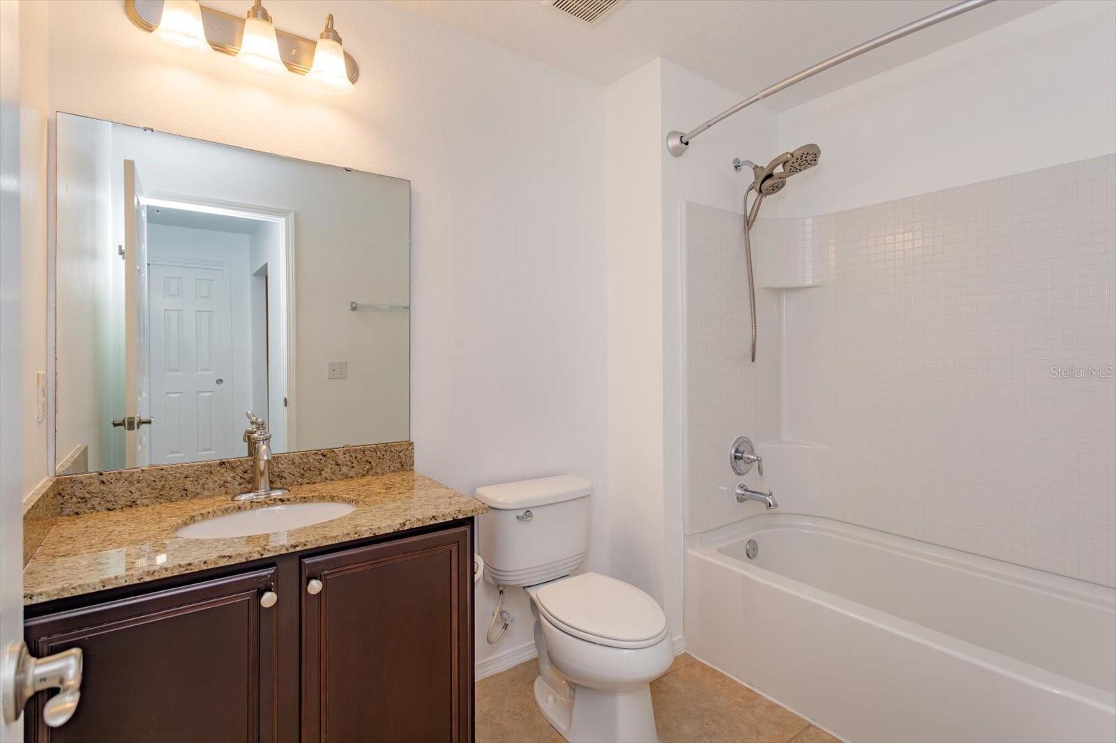 SUTTON PLACE TOWNHOMES A REPLAT - Residential