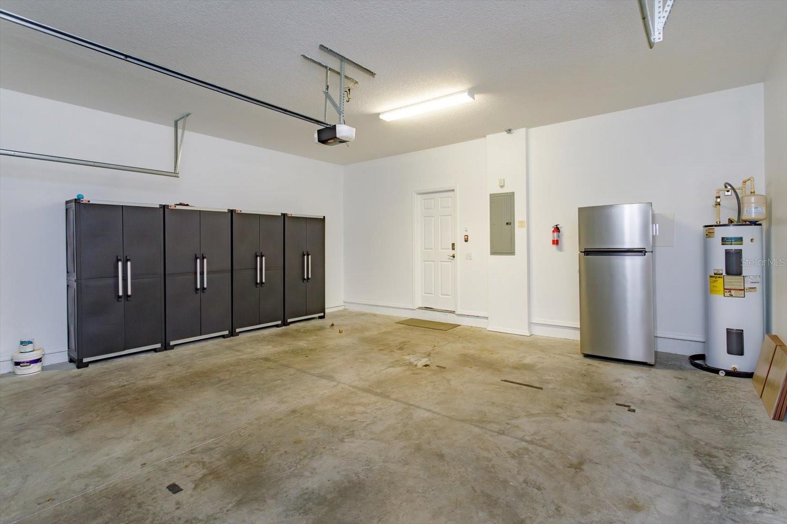 SUTTON PLACE TOWNHOMES A REPLAT - Residential