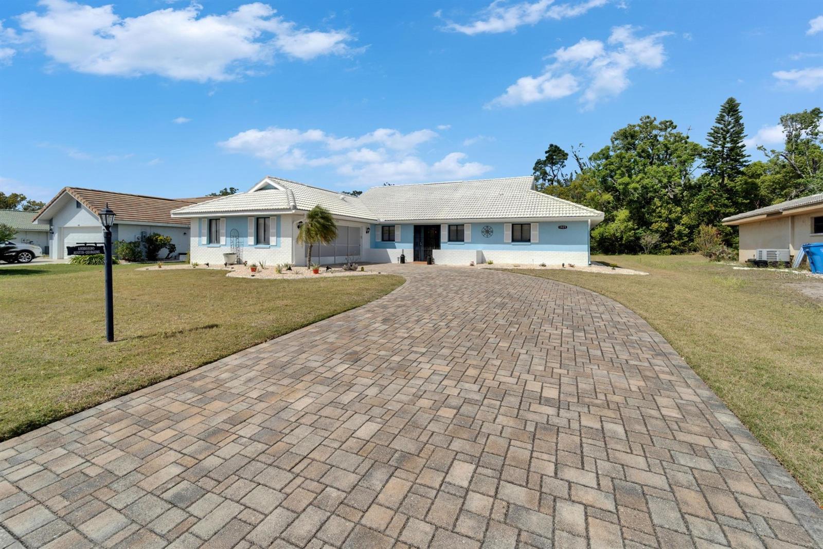 1929 NEW BEDFORD DRIVE