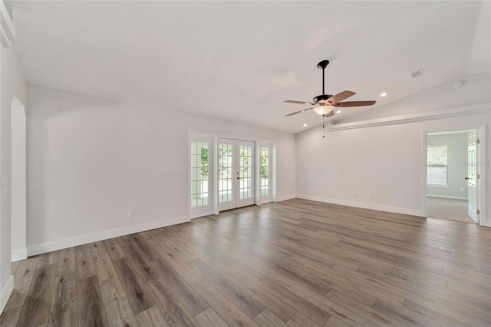 OAKWOOD ESTATE - Residential
