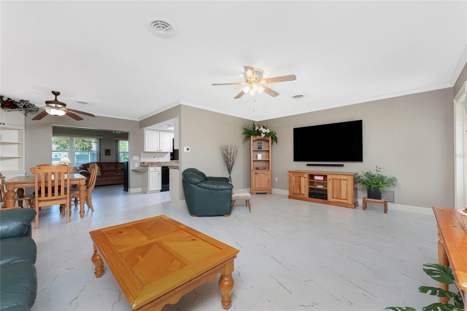 BAY VISTA BLVD - Residential