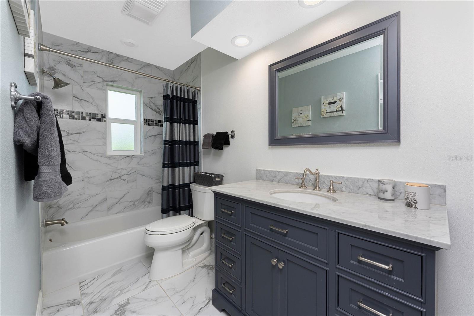 BAY VISTA BLVD - Residential