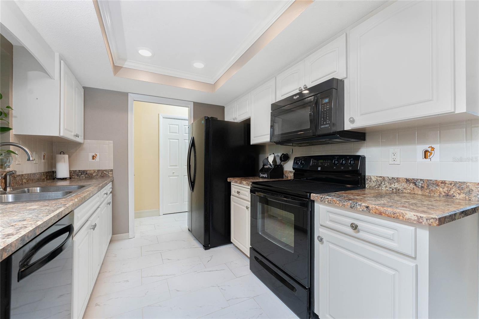 BAY VISTA BLVD - Residential