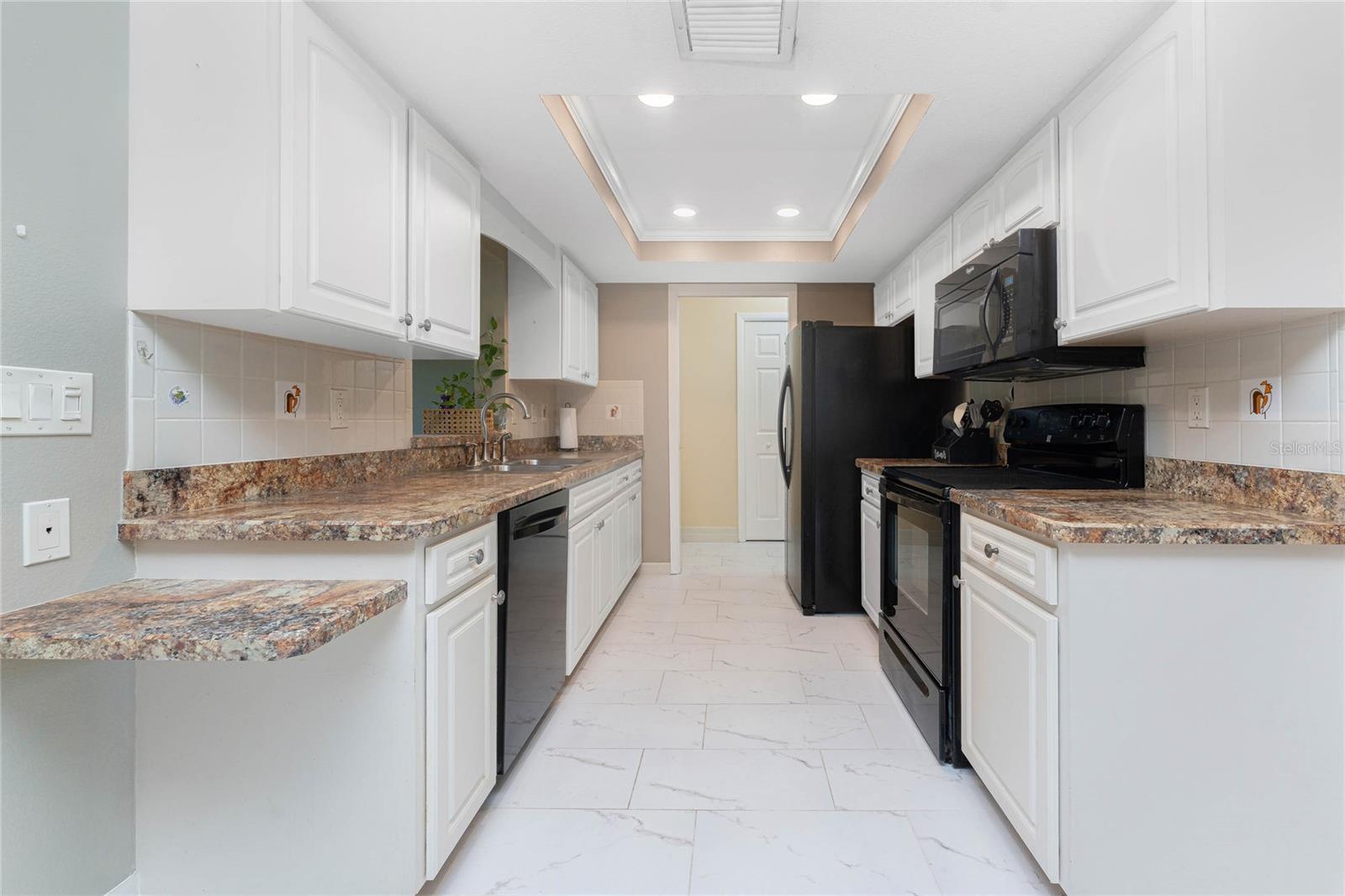 BAY VISTA BLVD - Residential