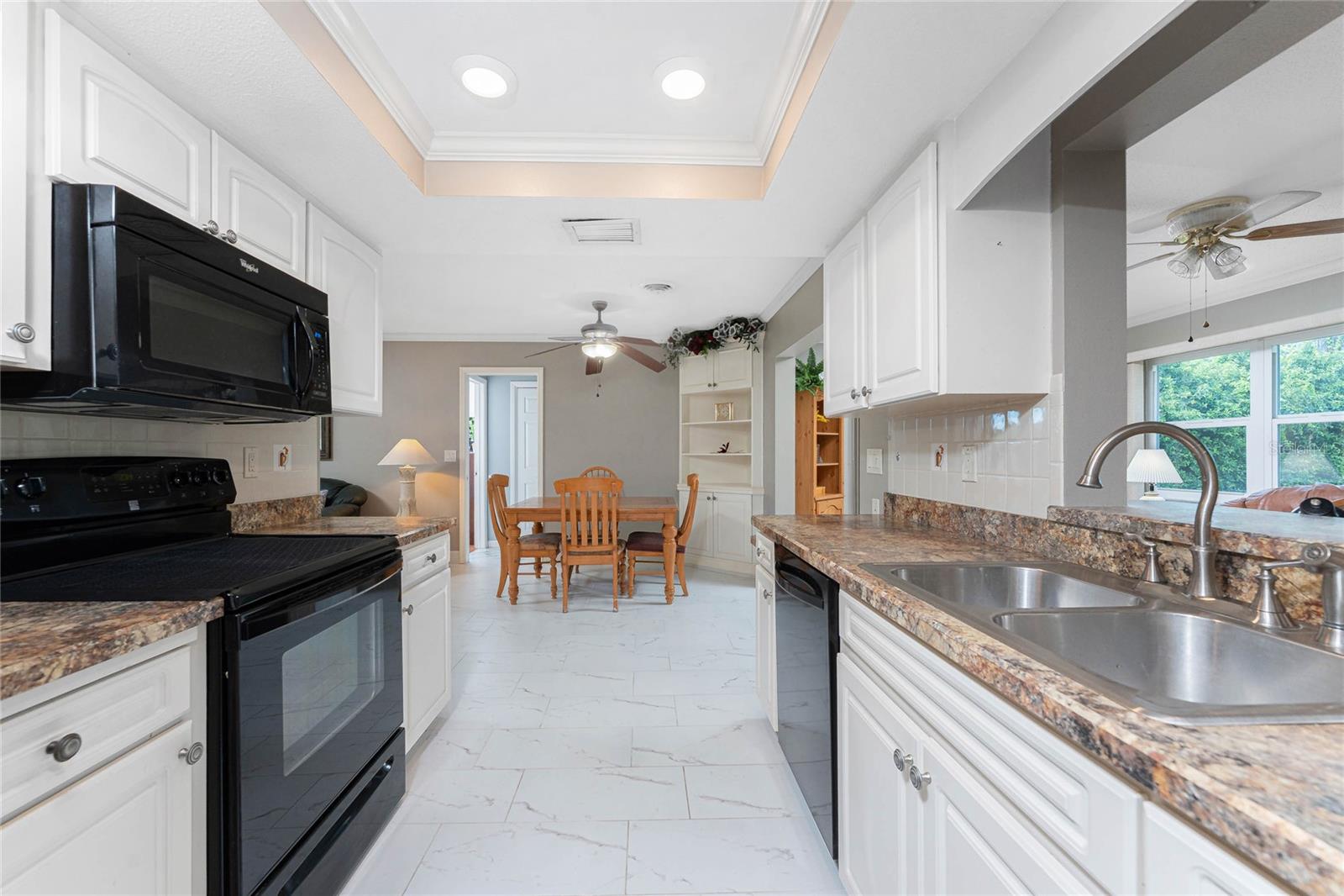 BAY VISTA BLVD - Residential