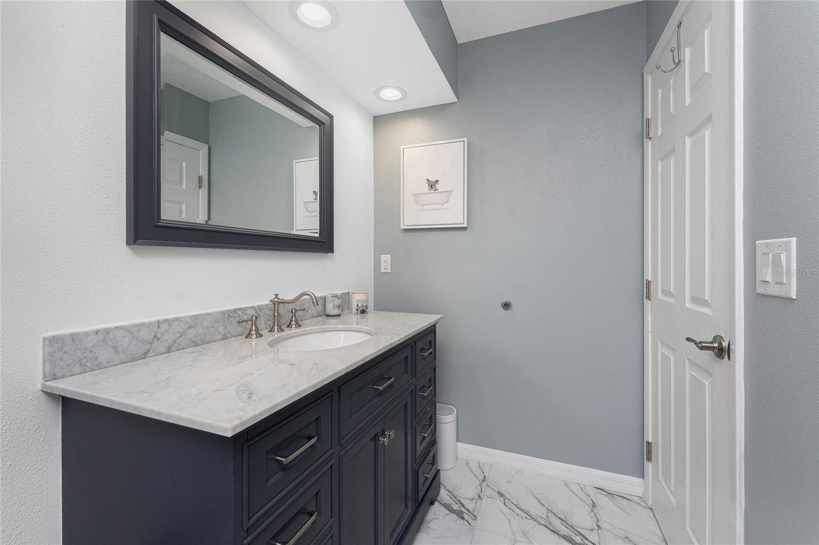 BAY VISTA BLVD - Residential