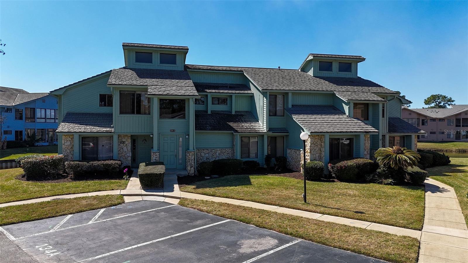 SANDPIPER LAKE AT PELICAN BAY CONDO PH 02-05 - Residential